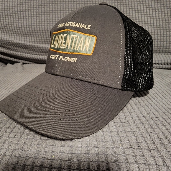 Various Canadian Cannabis Hats - Picture 12 of 16